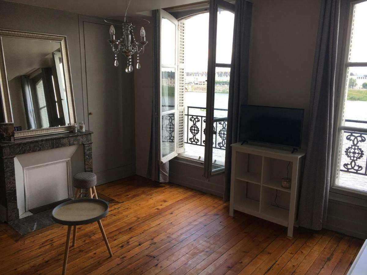 5 Quai De L'Abbe Gregoire Apartment Blois Luaran gambar